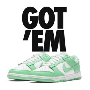 💚 Nike Dunk Low Green Glow Women US7 💚